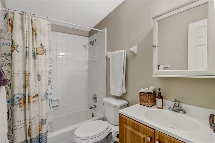 2140 Harbor Ln, Naples, Florida 34104