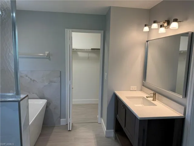 11574 Royal Tee Cir W, Cape Coral, Florida 33991