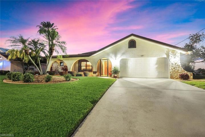 307 SE 33rd TER, CAPE CORAL FL 33904