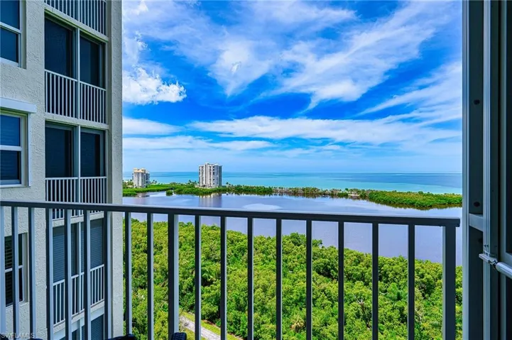 Unscreened lanai with Gulf view
