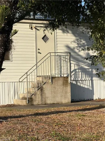 1660  Davidson  RD, Clewiston, FL 33440