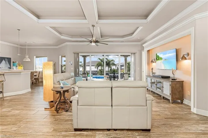 Tray Ceiling, Open Floor Plan