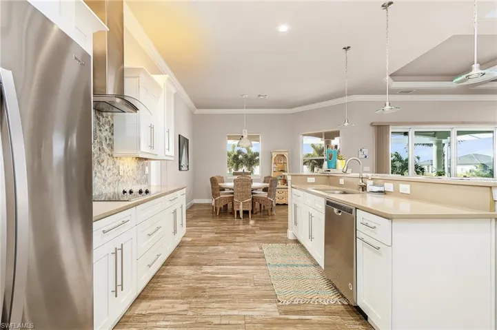 Stainless Appliances, Quartz Countertops