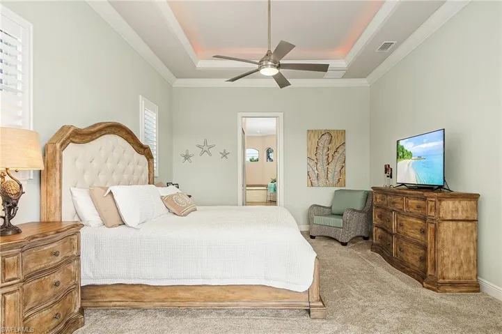 Leads to Master En-suite with His & Hers Walk-in Closets