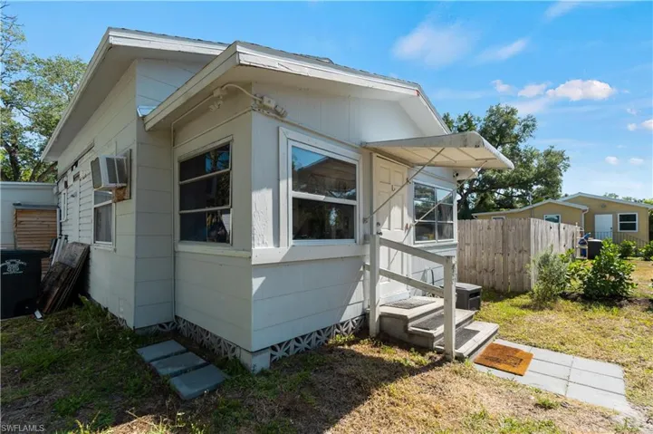 2047 Jeffcott St, Fort Myers Fl 33901