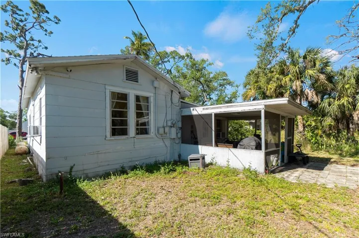 2047 Jeffcott St, Fort Myers Fl 33901