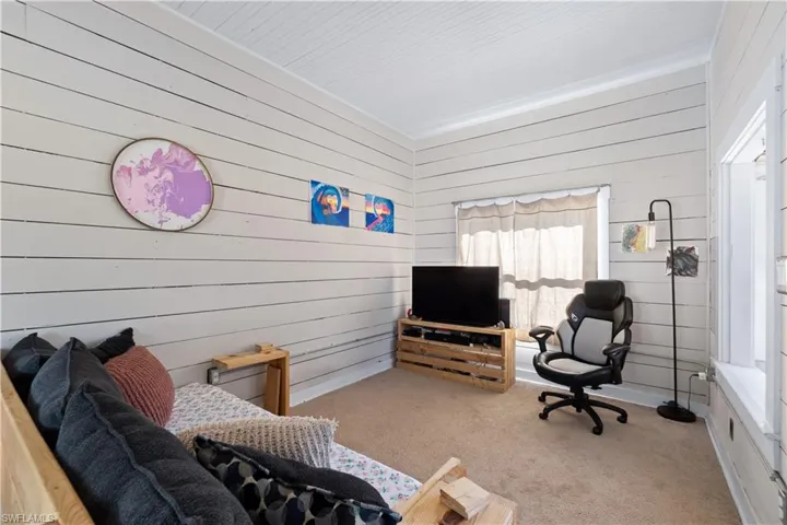2047 Jeffcott St, Fort Myers Fl 33901