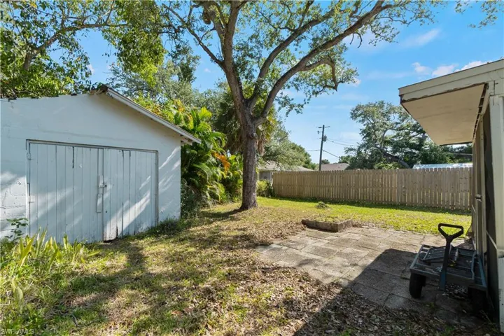 2047 Jeffcott St, Fort Myers Fl 33901