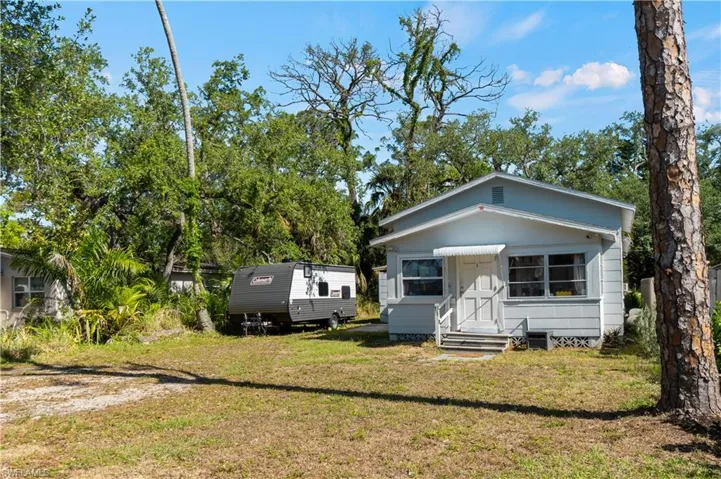 2047 Jeffcott St, Fort Myers Fl 33901