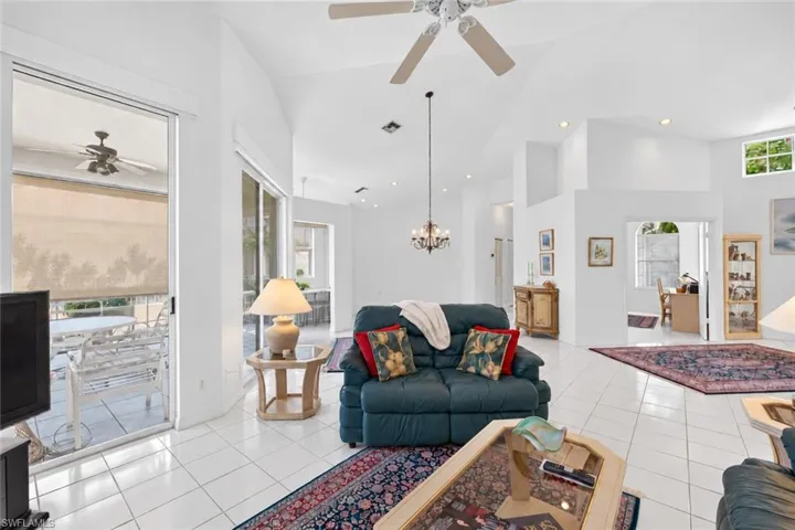 15173 Storrington Pl E-201, Naples, Florida 34110