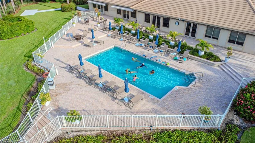 11811 Longshore Way E, Naples, Florida 34119