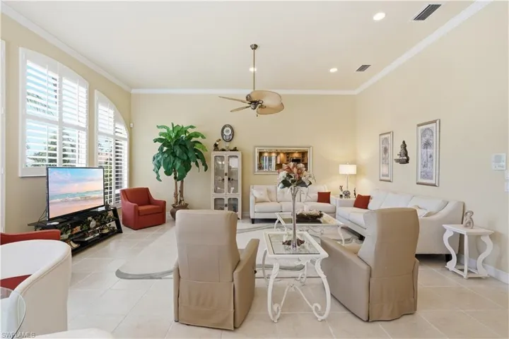 11811 Longshore Way E, Naples, Florida 34119