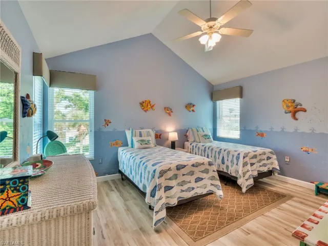 2nd floor twin bedroom