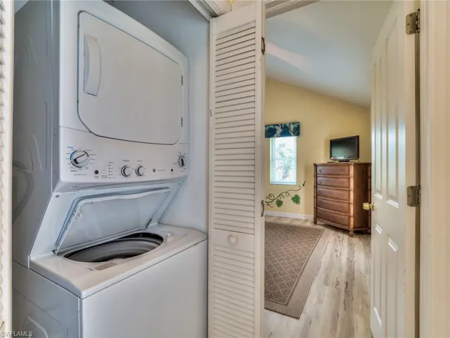 full-size w/d in 2nd floor hallway
