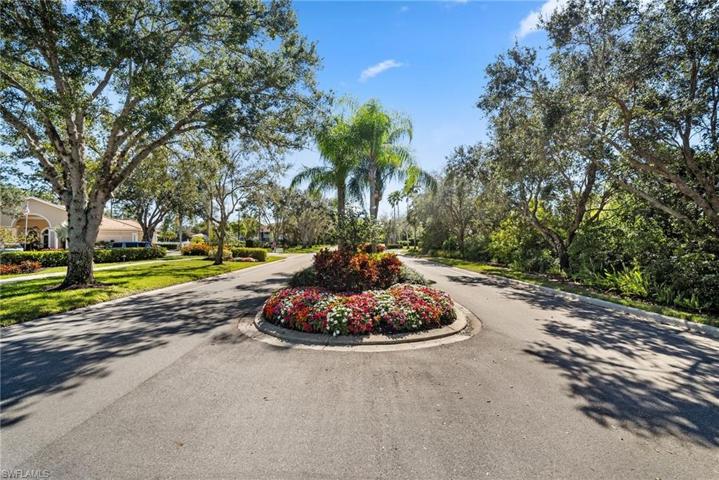 5265 Birmingham DR # 202, NAPLES FL 34110
