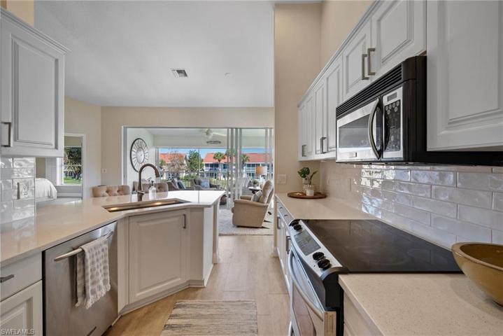 5265 Birmingham DR # 202, NAPLES FL 34110