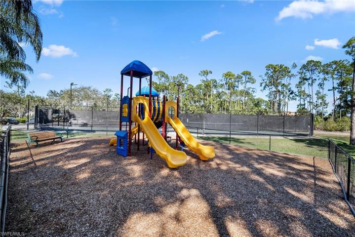 5265 Birmingham DR # 202, NAPLES FL 34110