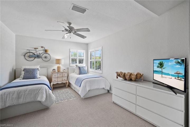 5265 Birmingham DR # 202, NAPLES FL 34110