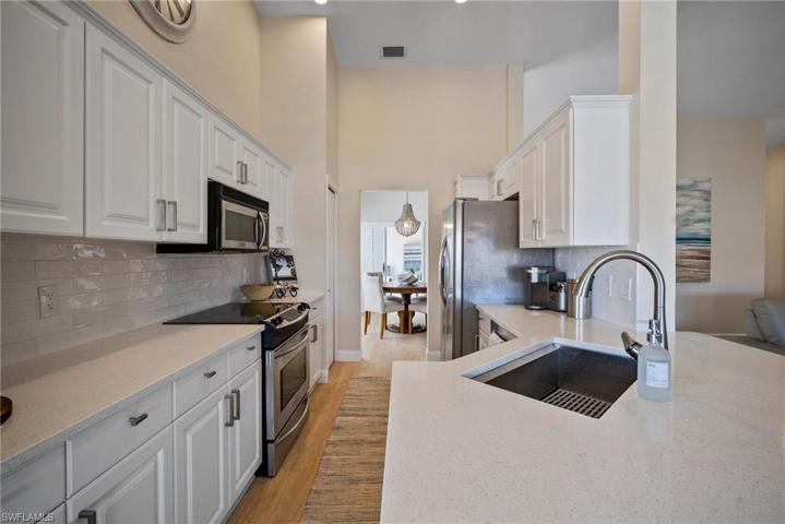 5265 Birmingham DR # 202, NAPLES FL 34110