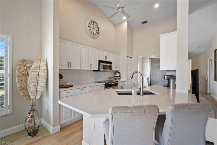 5265 Birmingham DR # 202, NAPLES FL 34110