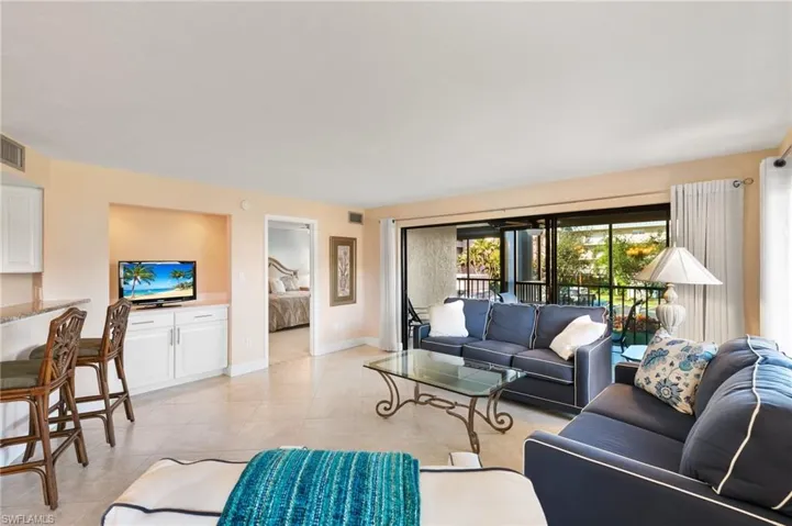 1,564 square feet of AC living space