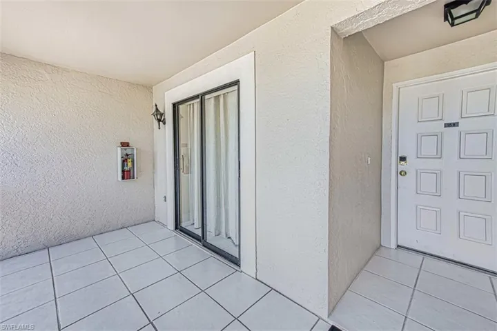 Front-Lanai-Entry