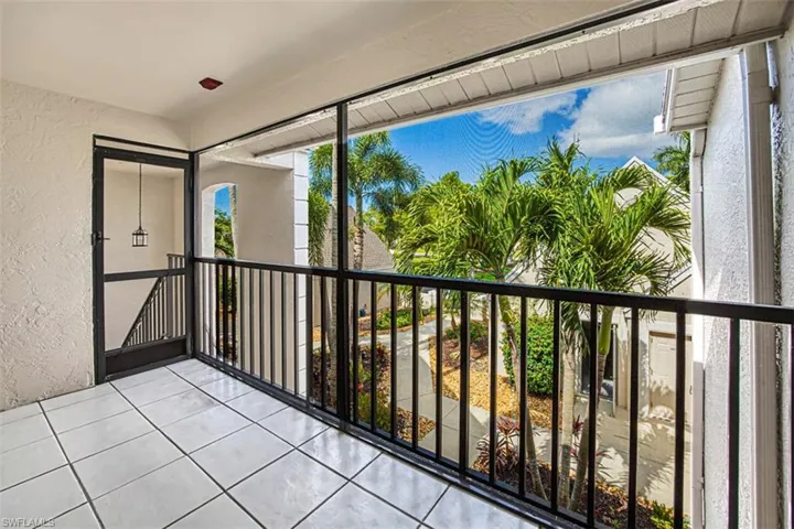 Front-Lanai