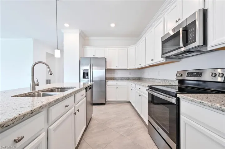 2134  Hamlin  ST, Naples, FL 34120