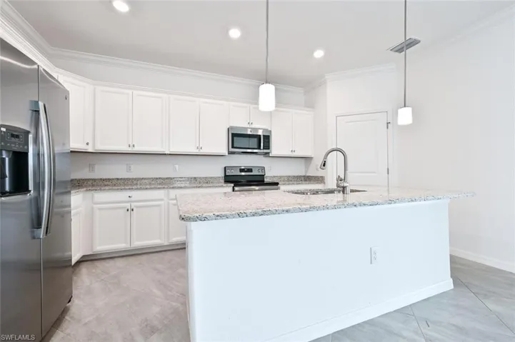 2134  Hamlin  ST, Naples, FL 34120