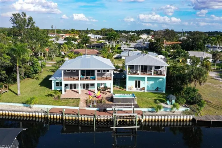 27088  Del  LN, Bonita Springs, FL 34135