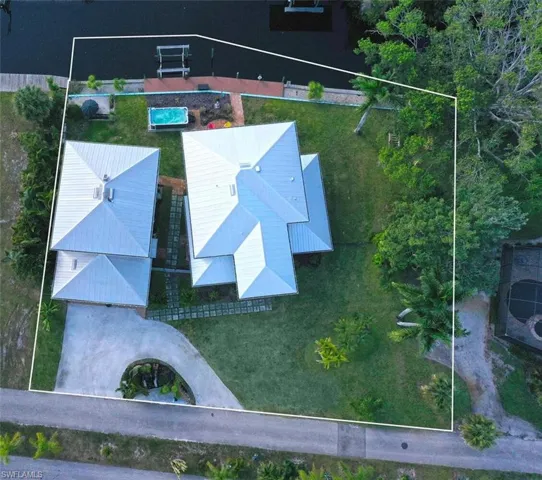 27088  Del  LN, Bonita Springs, FL 34135