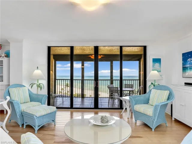 10851 Gulf Shore Dr 605, Naples, Florida 34108
