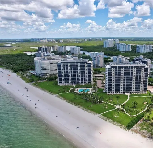 10851 Gulf Shore Dr 605, Naples, Florida 34108