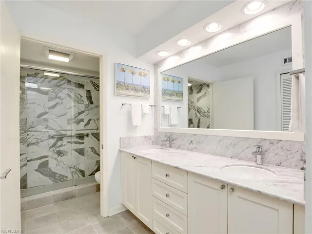 10851 Gulf Shore Dr 605, Naples, Florida 34108