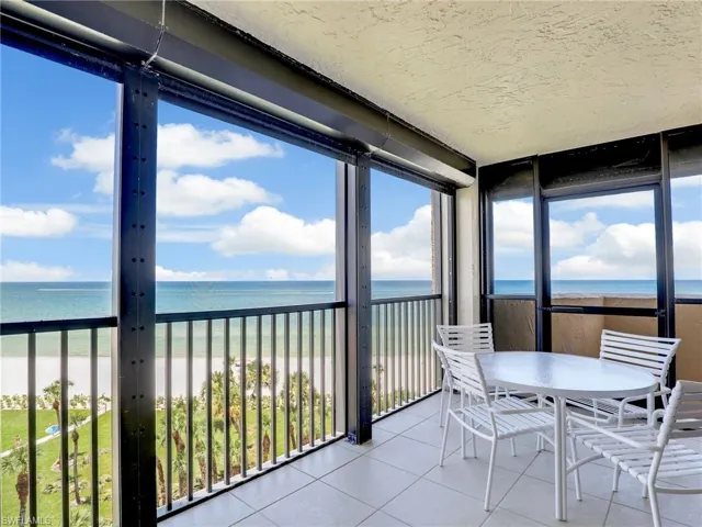 10851 Gulf Shore Dr 605, Naples, Florida 34108
