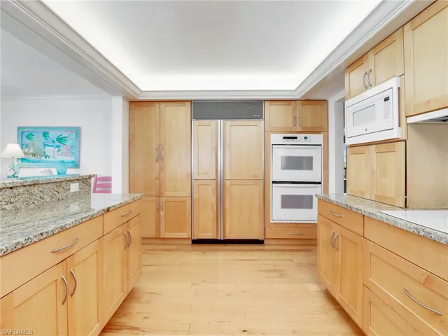 10851 Gulf Shore Dr 605, Naples, Florida 34108