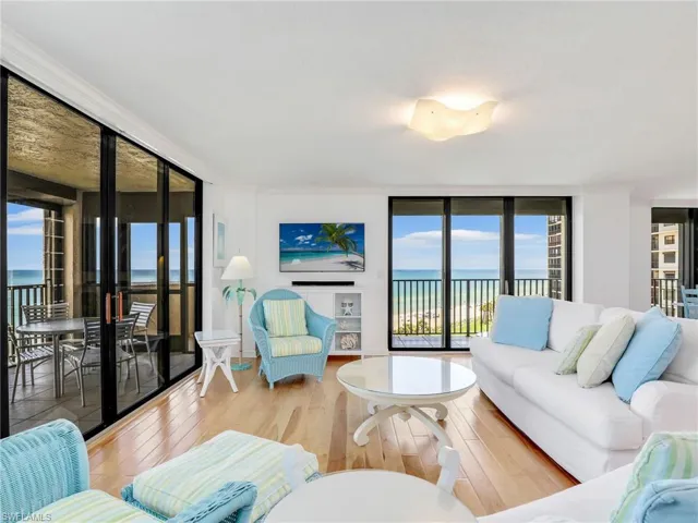 10851 Gulf Shore Dr 605, Naples, Florida 34108