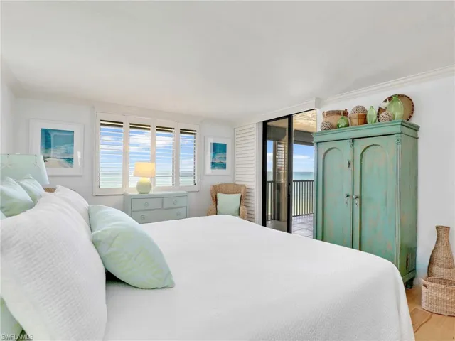 10851 Gulf Shore Dr 605, Naples, Florida 34108
