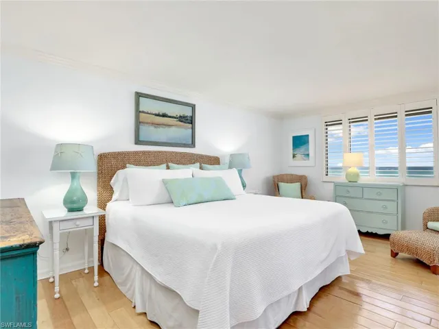 10851 Gulf Shore Dr 605, Naples, Florida 34108