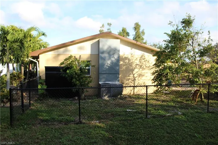 View of side of home
