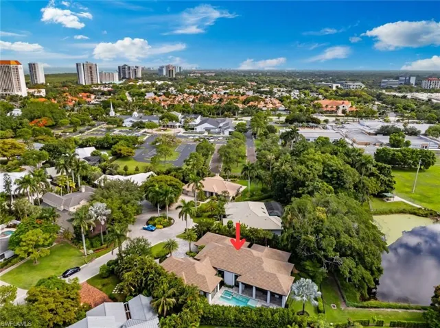 541 Whispering Pine Ct, Naples, Florida 34103