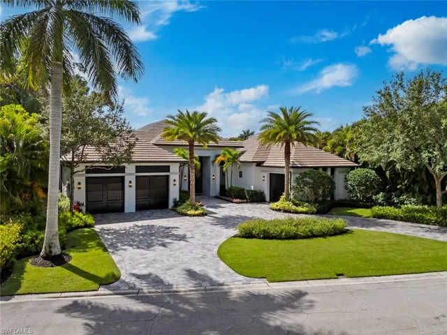 541 Whispering Pine Ct, Naples, Florida 34103