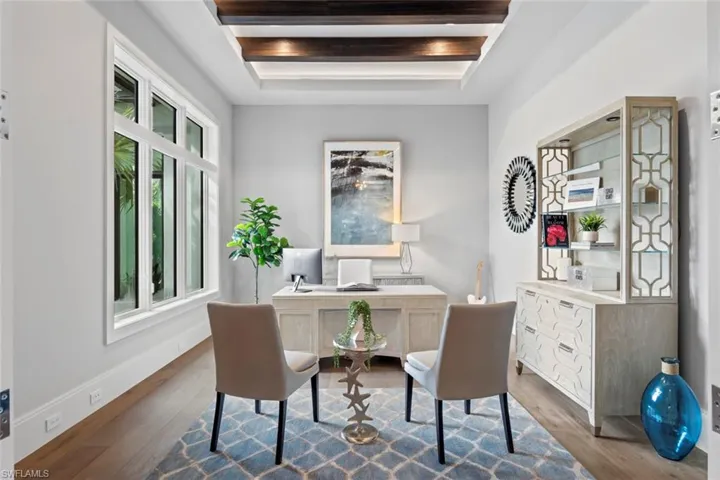 541 Whispering Pine Ct, Naples, Florida 34103