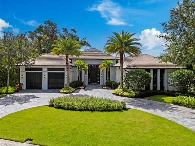541 Whispering Pine Ct front entry
