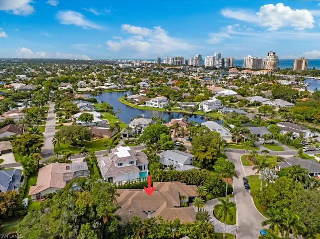 541 Whispering Pine Ct, Naples, Florida 34103