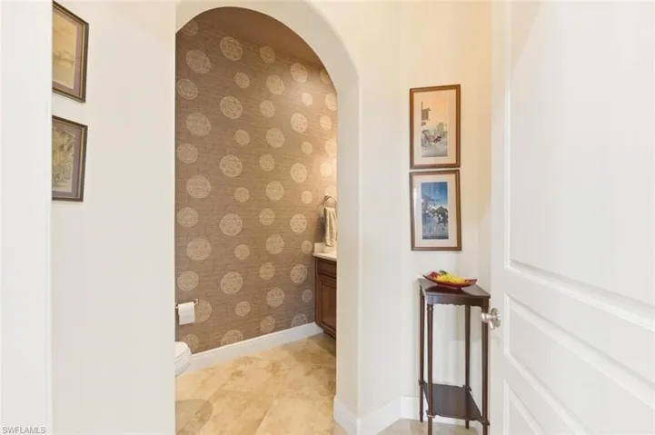 2538  Marquesa Royale  LN, Naples, FL 34109