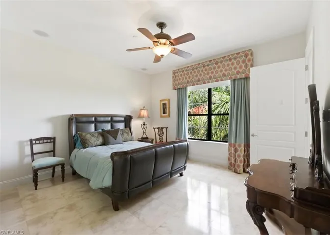 2538  Marquesa Royale  LN, Naples, FL 34109