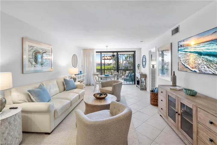 271  Southbay  DR, Naples, FL 34108