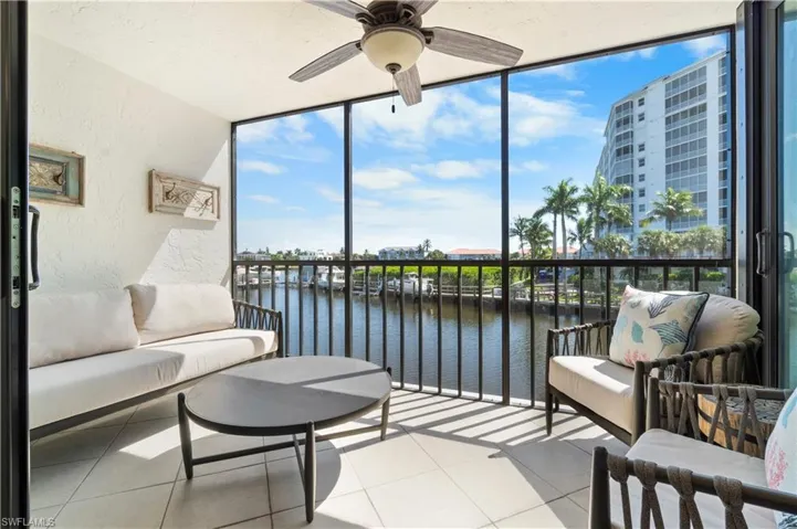 271  Southbay  DR, Naples, FL 34108
