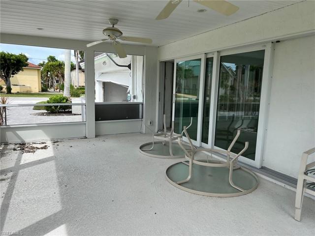 Screened in Porch